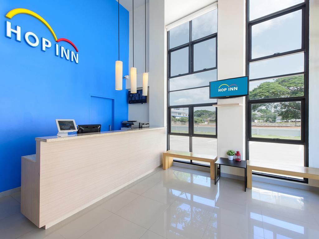 Hop Inn Mukdahan Extérieur photo